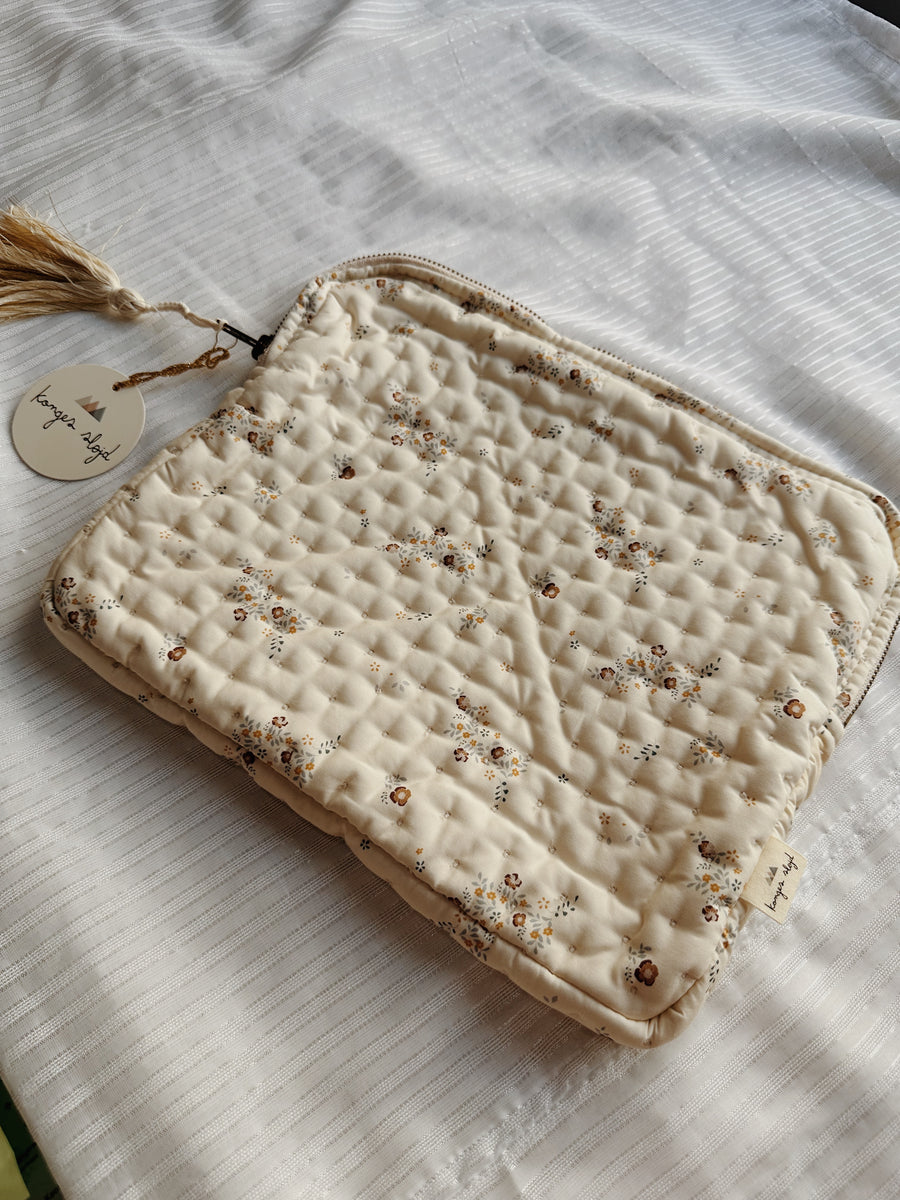 (AS IS) Konges Sløjd Tablet Quilted Bag - Petit Amour Rose
